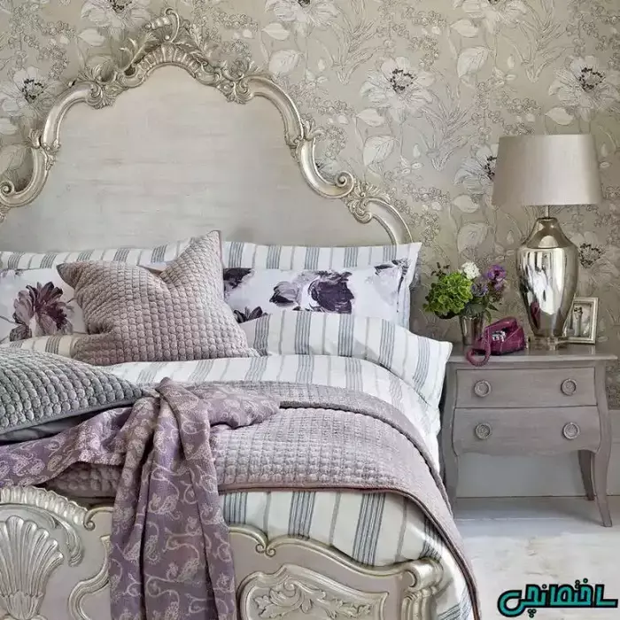 استفاده از تخت خواب خاکستری رنگ