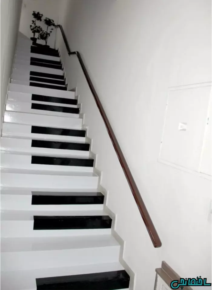 رنگ آمیزی پله ها با طرح پیانو
